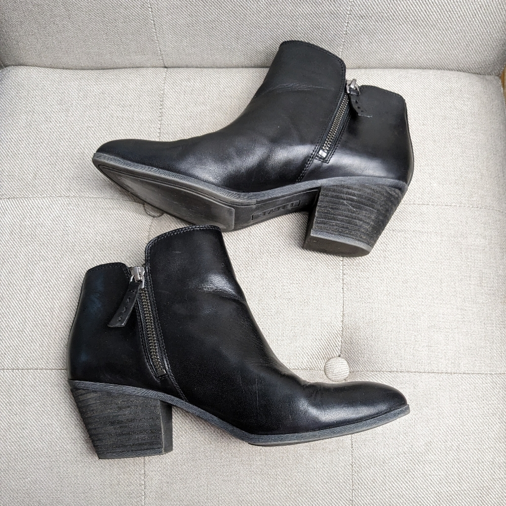FRYE Judith Leather Black Pointed Toe Heeled Boots Ankle Booties Shoes Size 9 - Picture 5 of 13
